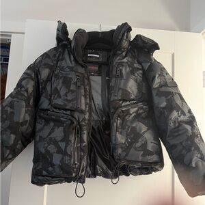 Tumi Black and Gray Camouflage Jacket